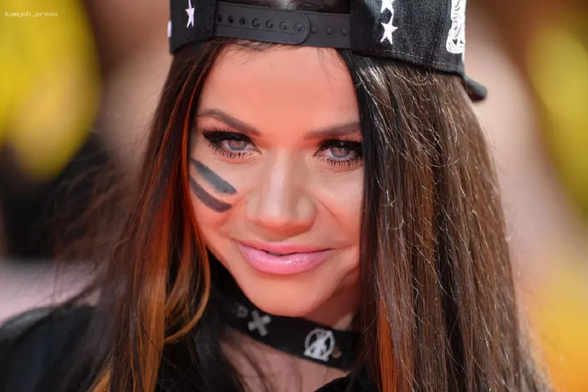 Артистка Бьянка приняла решение об операции по уменьшению груди