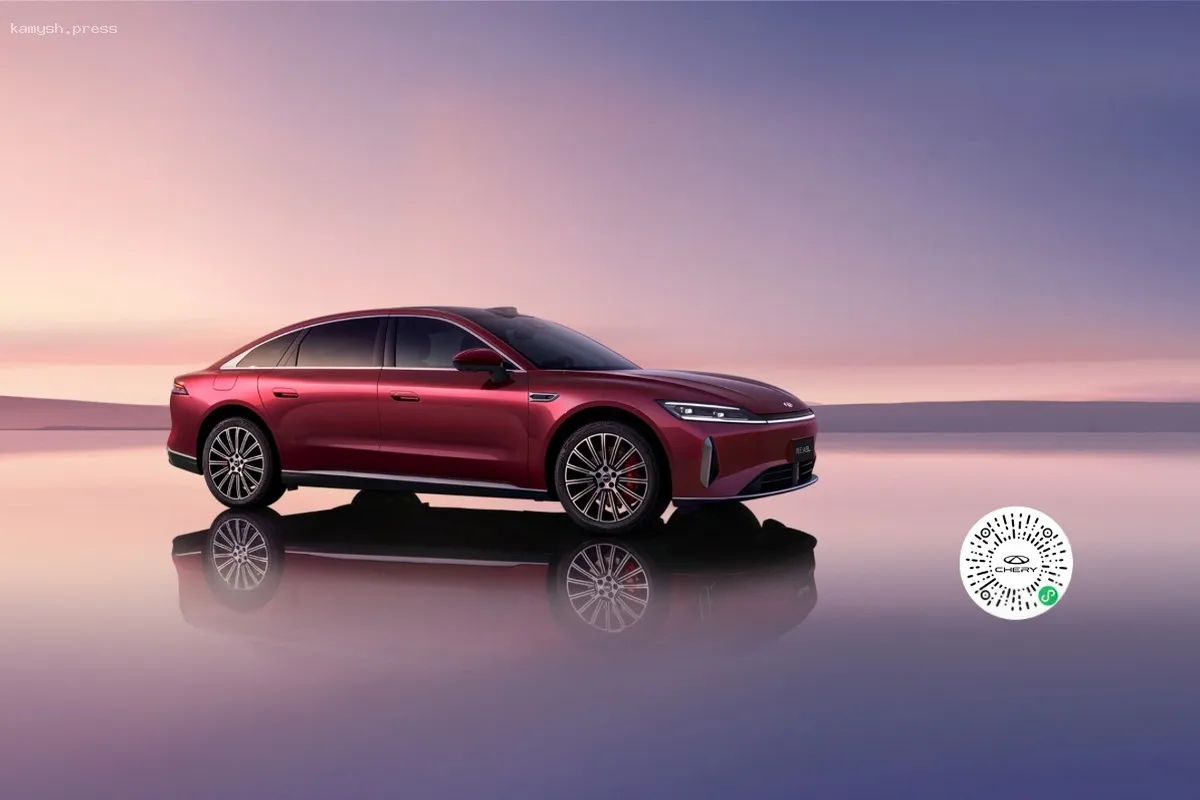 Новый гибридный седан Chery за 11 тысяч долларов способен проехать более 1400 км без подзарядки