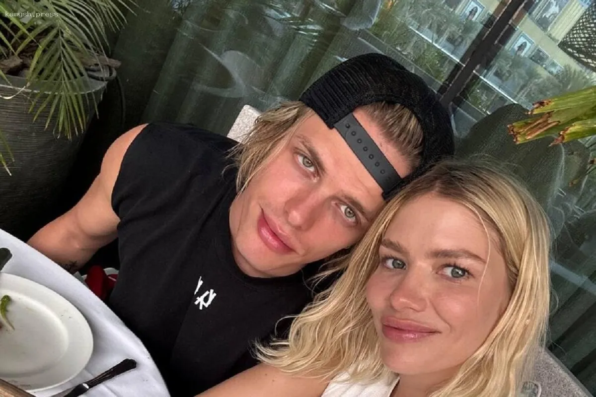 Елена Перминова развеяла спекуляции о разрыве с молодым избранником