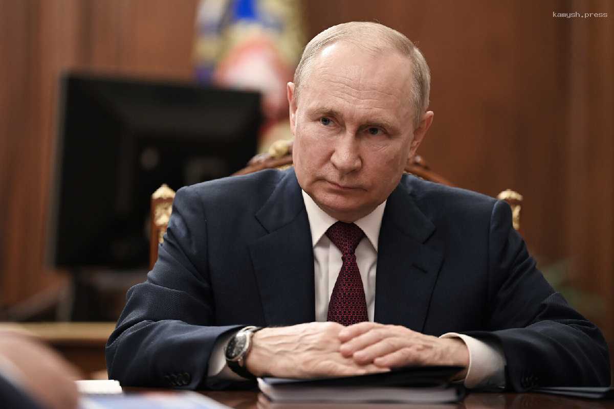 Путин поручил Генпрокуратуре взять под контроль ситуацию в миграционной сфере