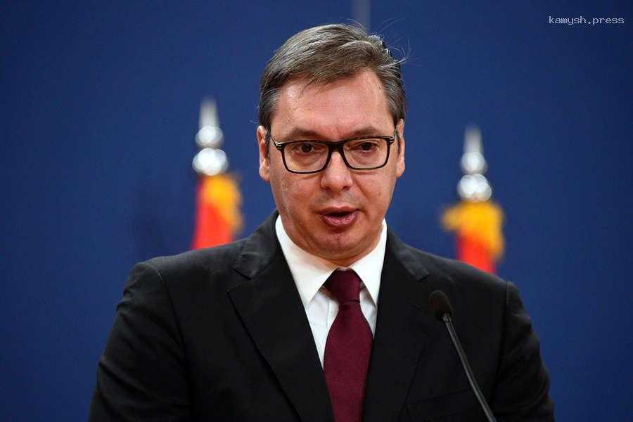 Вучич заявил о масштабном давлении Запада на Сербию