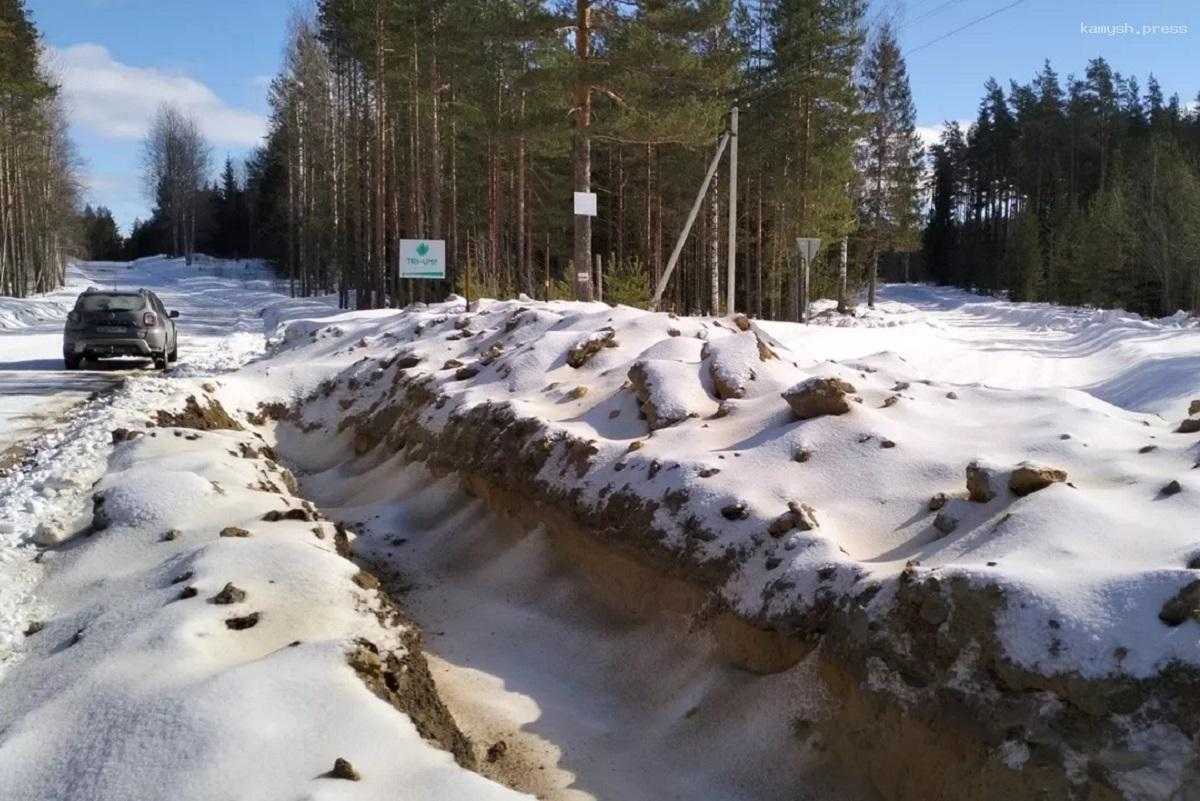 Бесхозной районной дороге в Карелии ищут хозяина, чтобы учесть интересы жителей