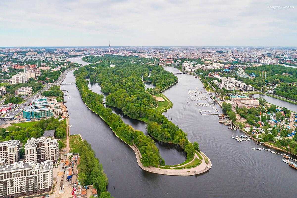 Три петербургских парка назвали лучшими в России