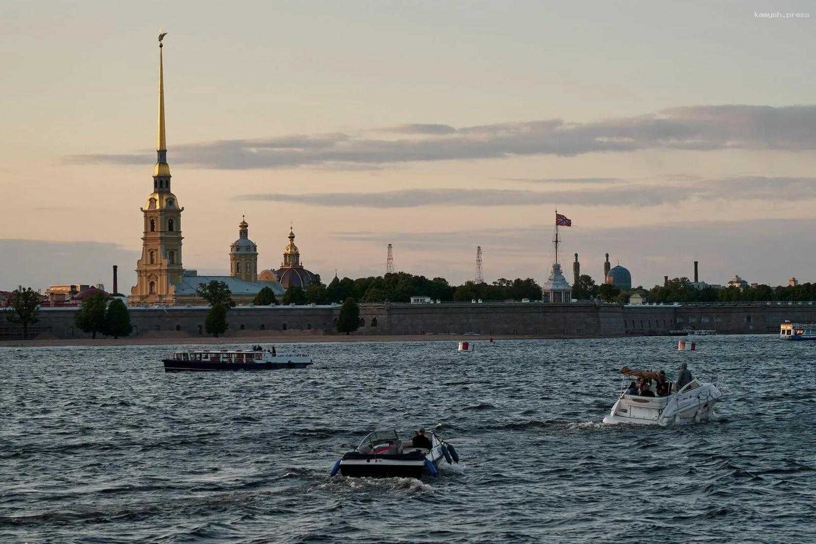 В Петербурге начинает действовать ставка курортного сбора в размере 100 рублей