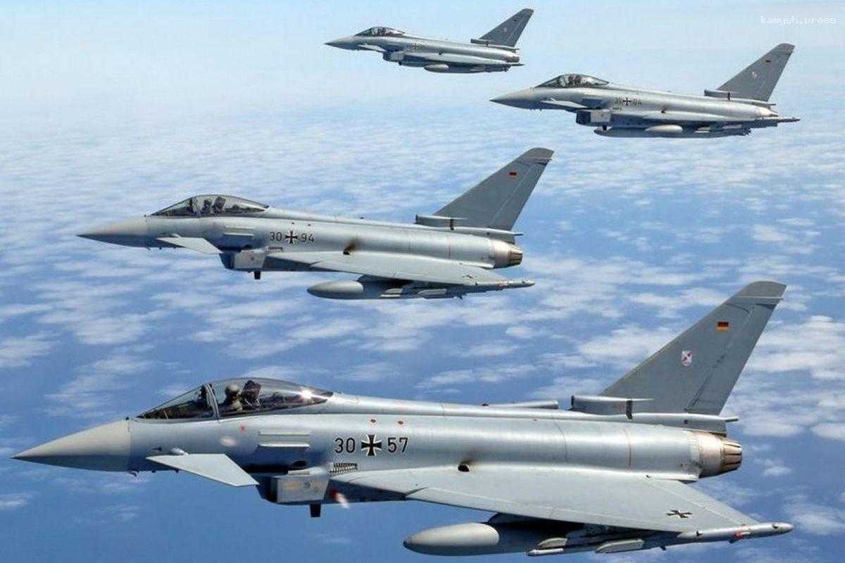 Британия в рамках миссии НАТО перебросила в Румынию шесть истребителей Typhoon