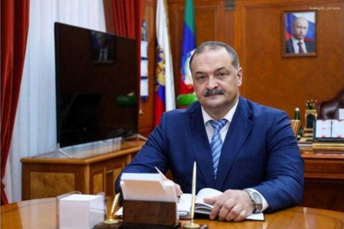 Глава Дагестана Меликов поручил навести порядок в Махачкале по уборке мусора до 1 мая