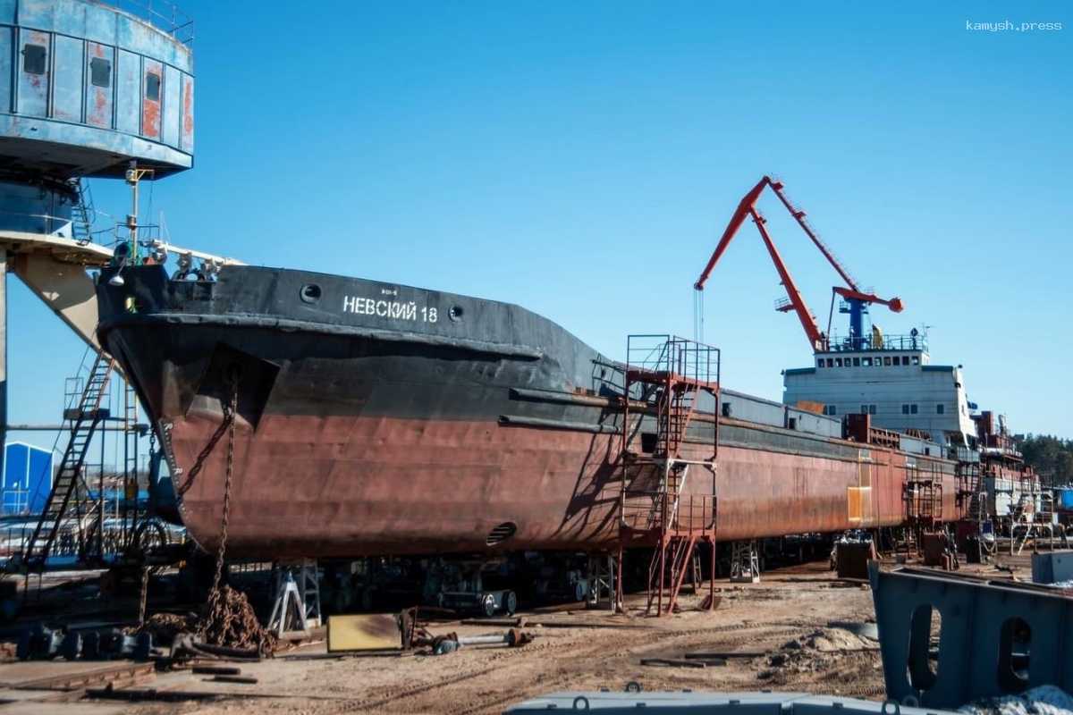 В порту Коломны завершают модернизацию сухогруза «Невский-18»