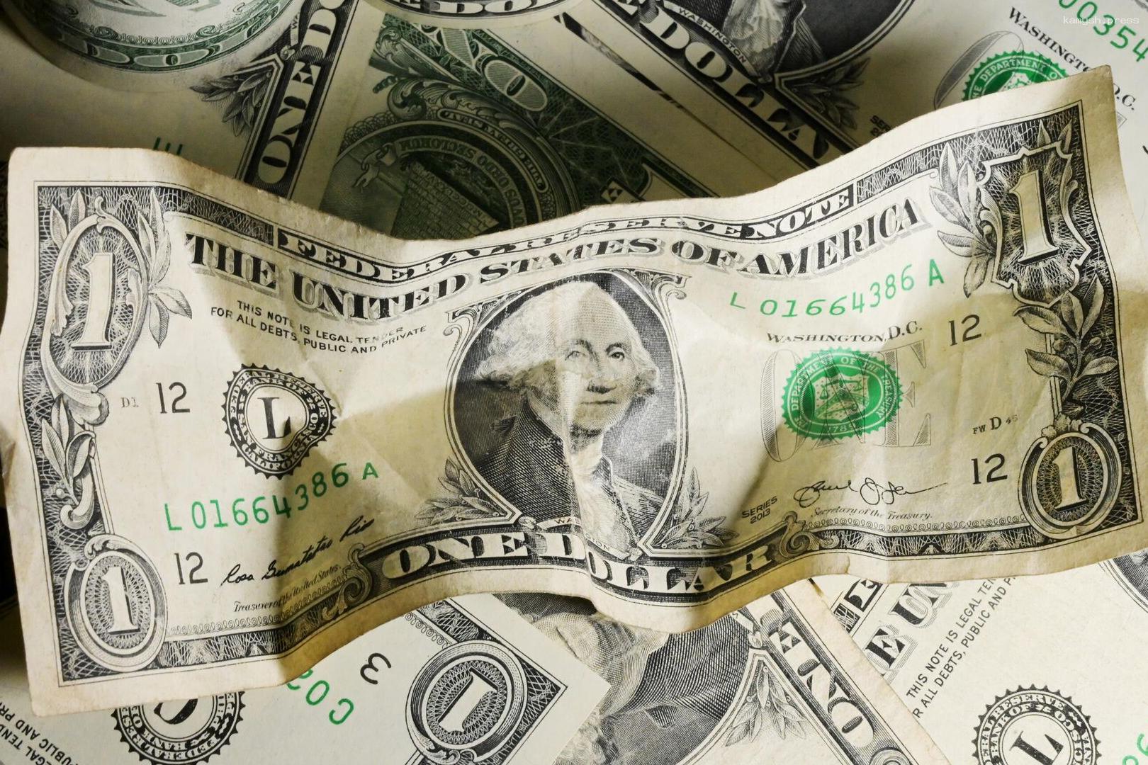 Американский конгрессмен забил тревогу из-за угрозы отказа мира от доллара