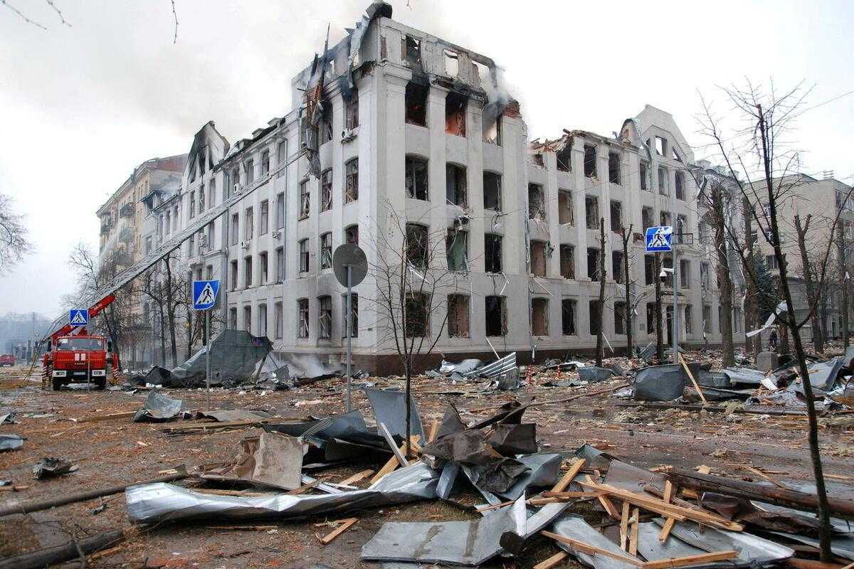 Жители Харькова массово покидают город из-за разрушенной инфраструктуры