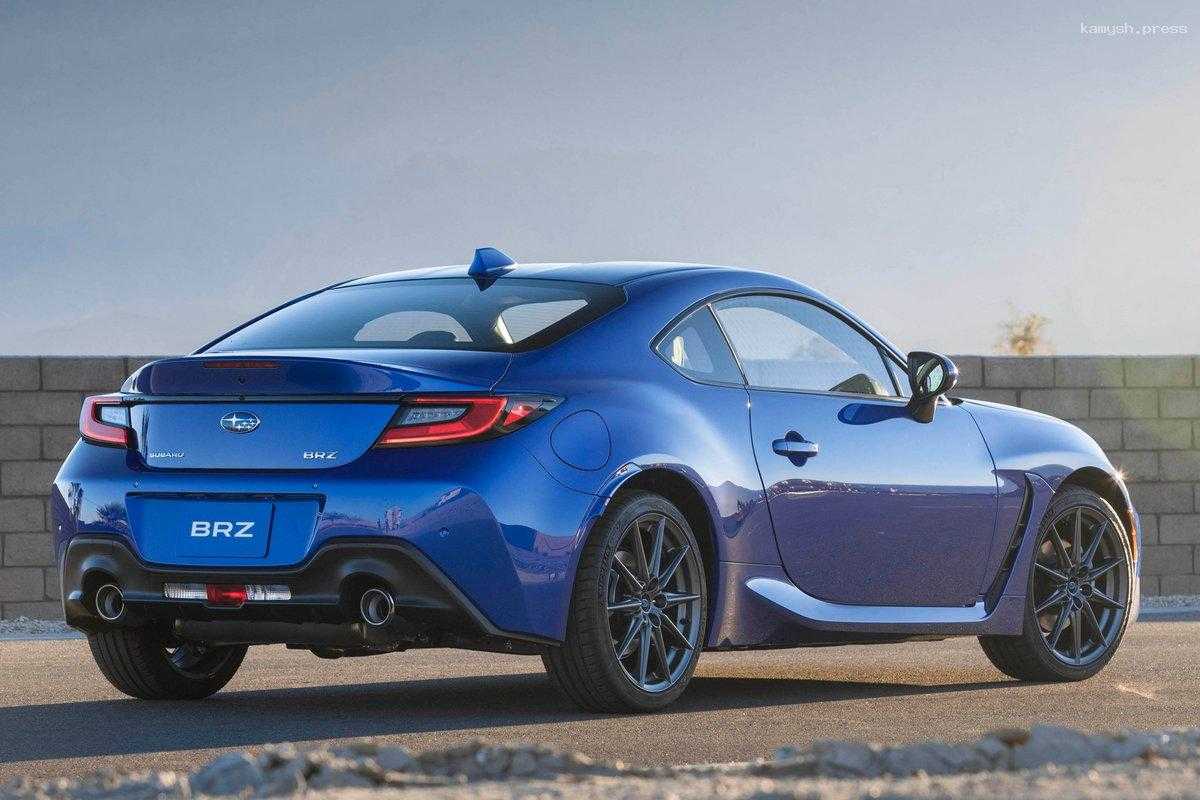 Продажи новых Subaru BRZ упали в 3 раза