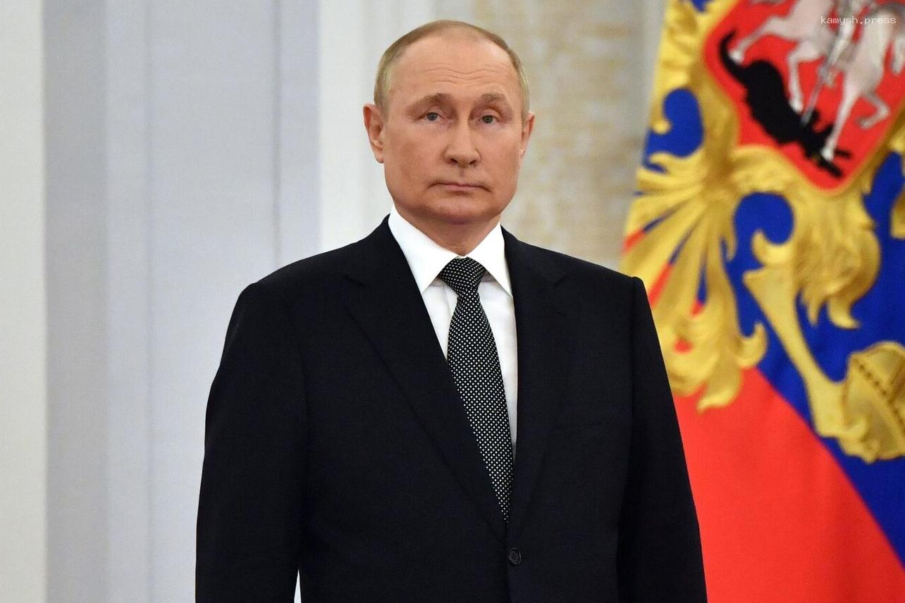 Путин утвердил порядок выезда за рубеж допущенных к гостайне