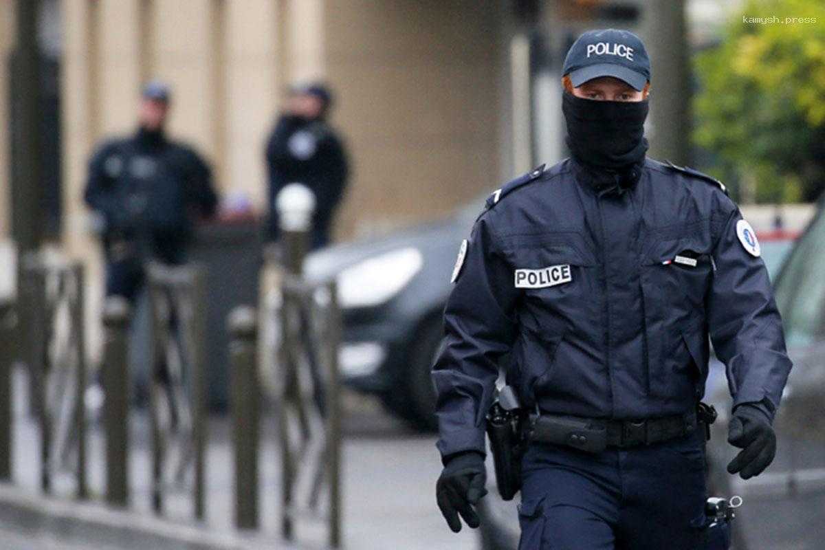 Франция ввела самый высокий уровень террористической опасности