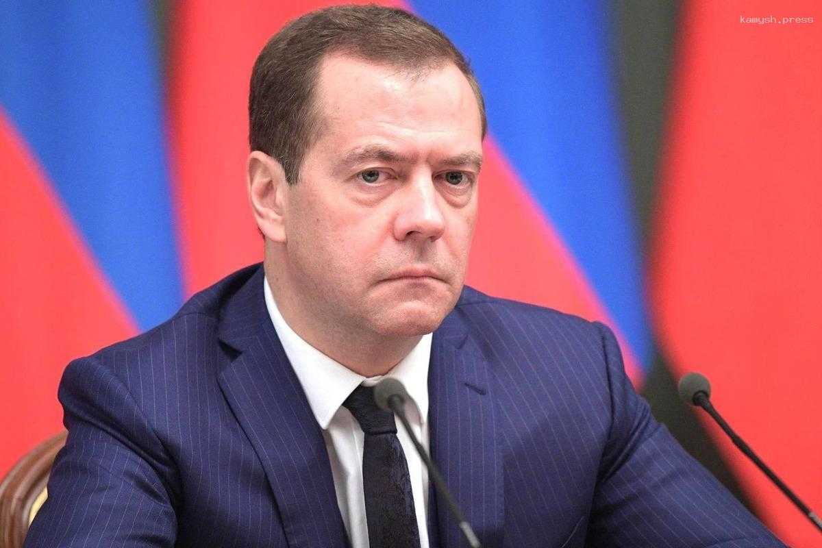 Медведев заявил, что Фицо представлял не русофобские силы в истеблишменте Европы