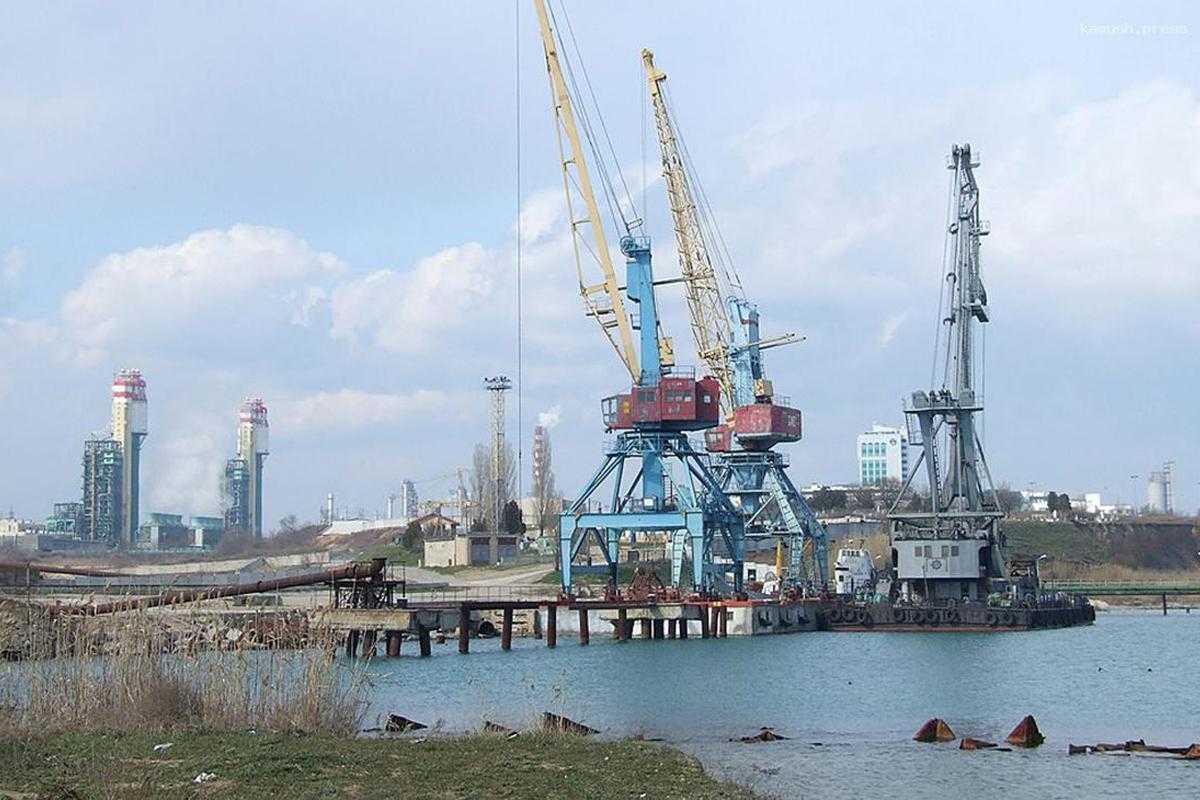 Российские военные нанесли точечный удар по порту в Одесской области