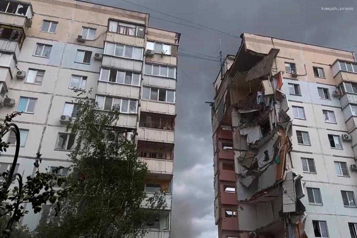 До 14 возросло количество жертв при обрушении подъезда многоэтажки в Белгороде, спасатели не теряют надежды найти выживших
