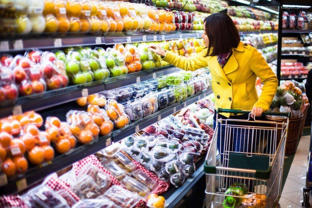 Можно ли съесть продукт в магазине, не доходя до кассы — объясняет эксперт