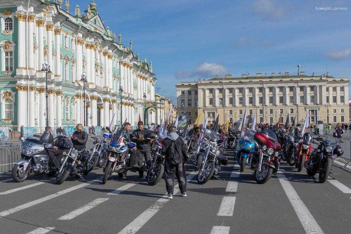 В Северной столице прошло открытие мотосезона