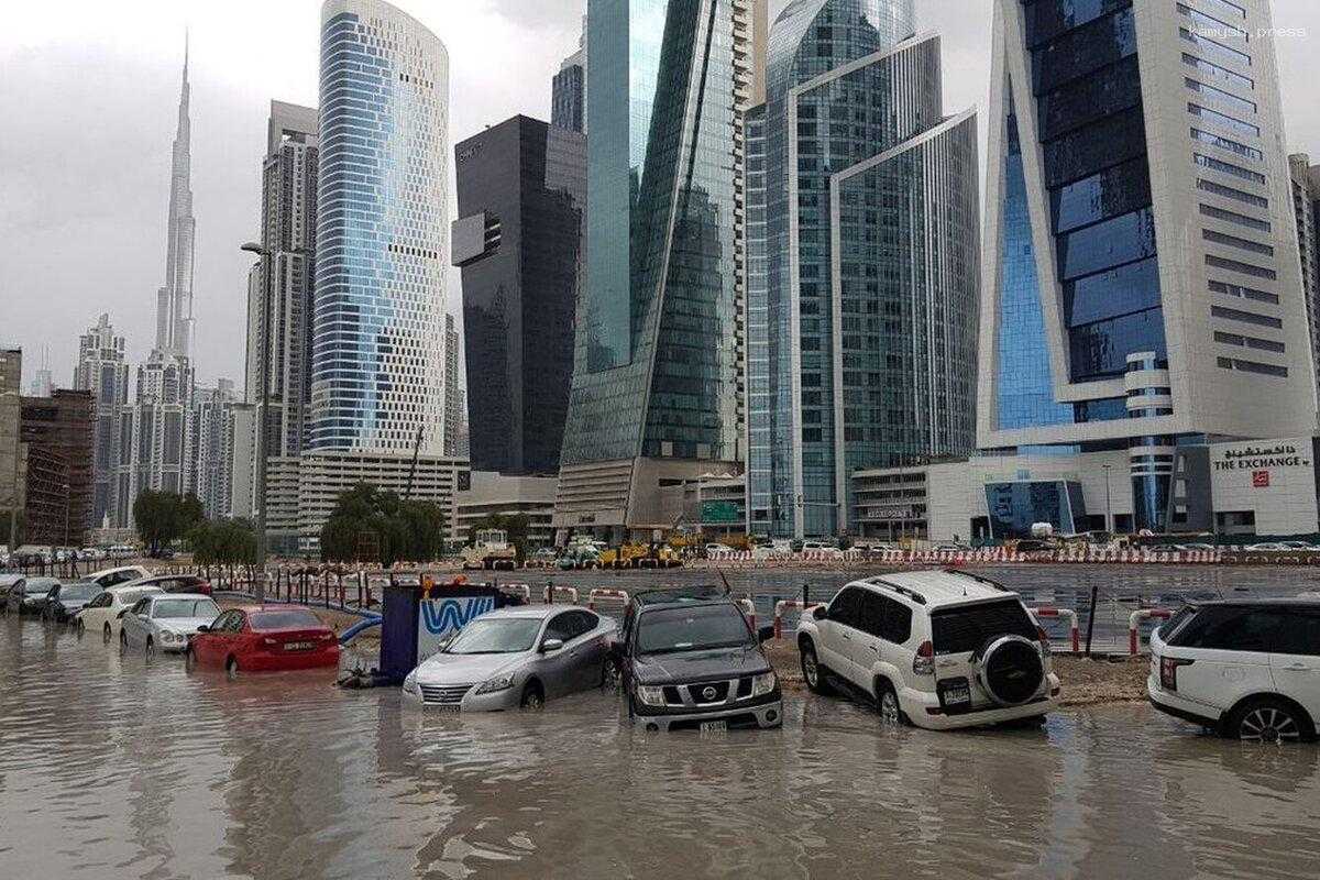 Российские туристы застряли в Дубае из-за ливней