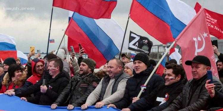 Большинство россиян выступает за завершение войны без возврата территорий Украине – соцопрос