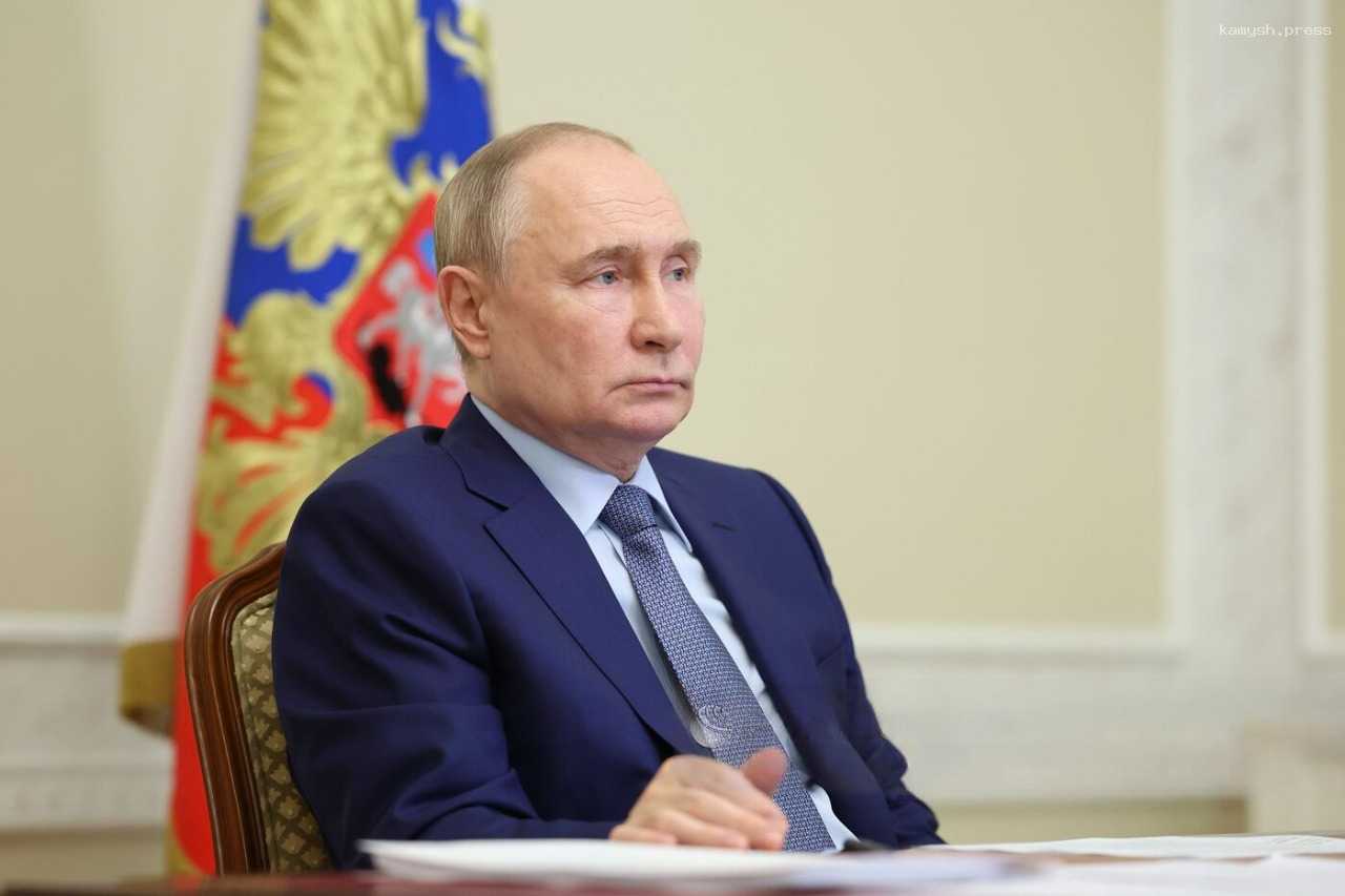 Путин: России безразлично, кто выиграет на выборах в США