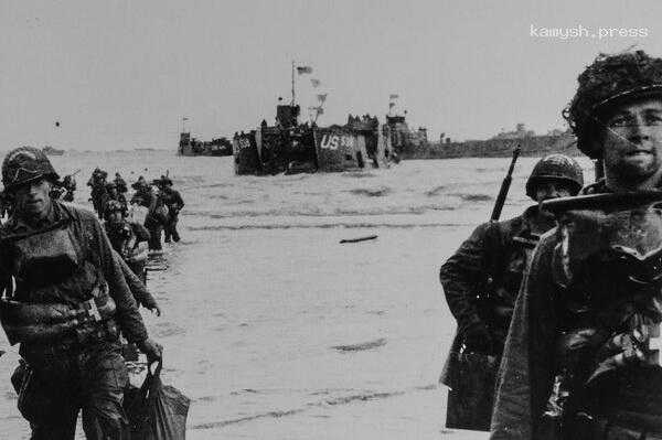 Франция отказалась приглашать Россию на церемонию в честь 80-летия высадки союзников в Нормандии