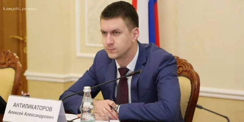 Бывший вице-мэр Воронежа, угодивший в колонию за коррупцию, просит отправить его на принудительные работы