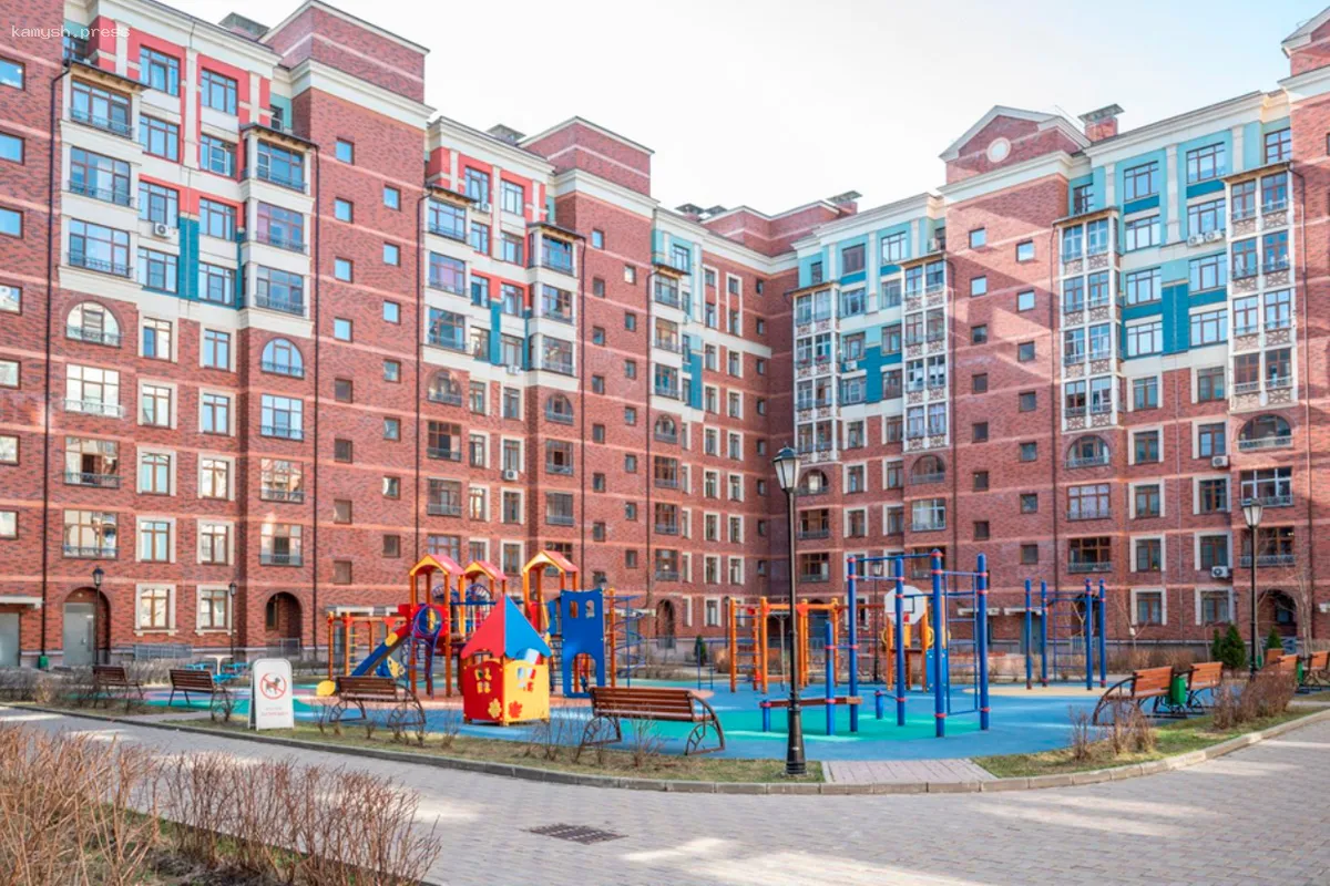 СКР расследует скандал с мигрантами в купленной квартире в Подмосковье