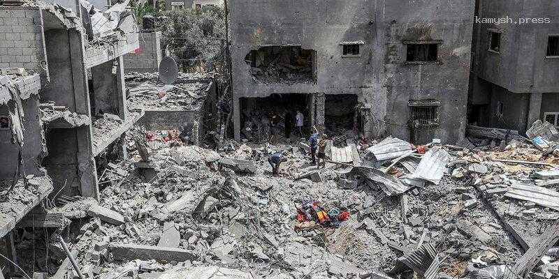 Свыше 30 человек погибли при ударе ВВС Израиля по школе, в которой располагался лагерь беженцев в Газе