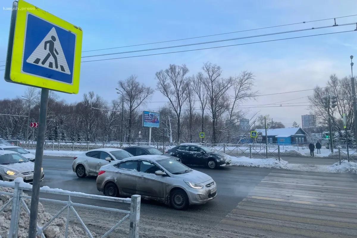 В Казани на Горьковском шоссе вернули скандальный пешеходный переход