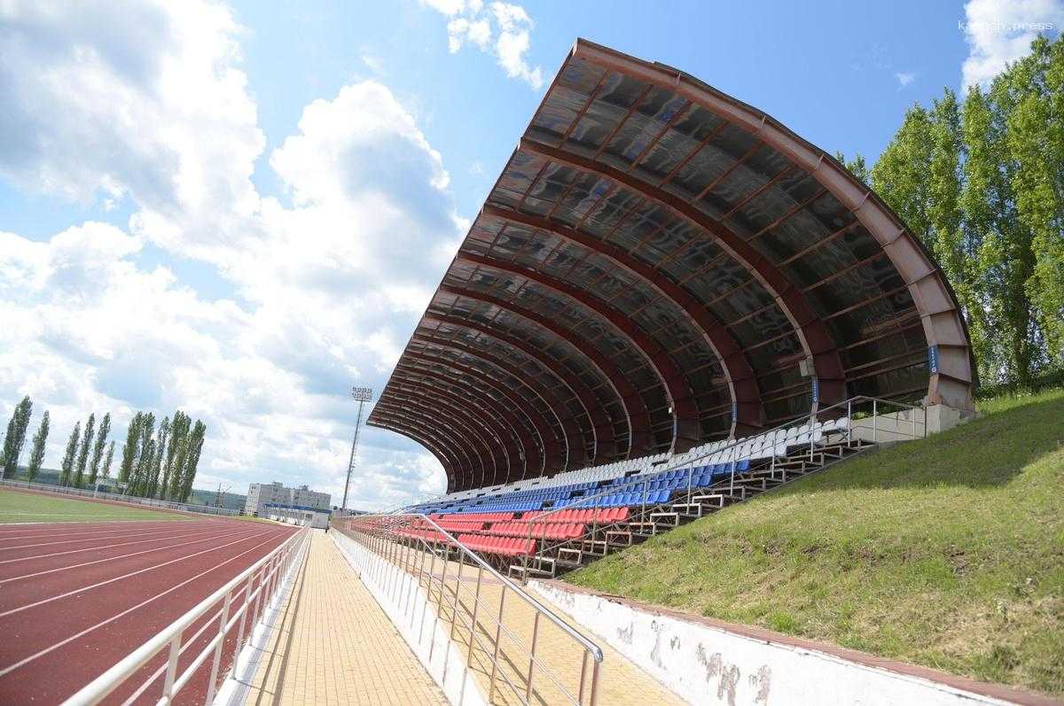 В подмосковном Чехове стадион «Гидросталь» готов более чем на 85%