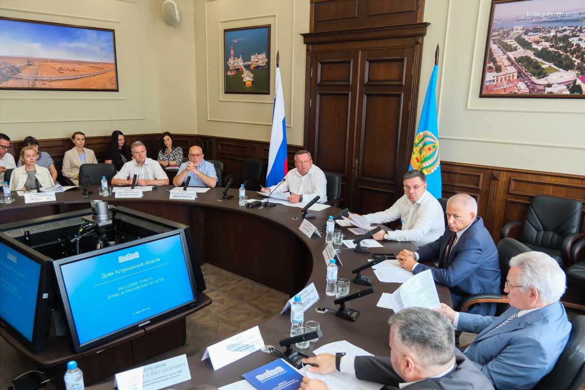 Совет Думы под председательством Игоря Мартынова расширил повестку пленарного заседания до 27 вопросов
