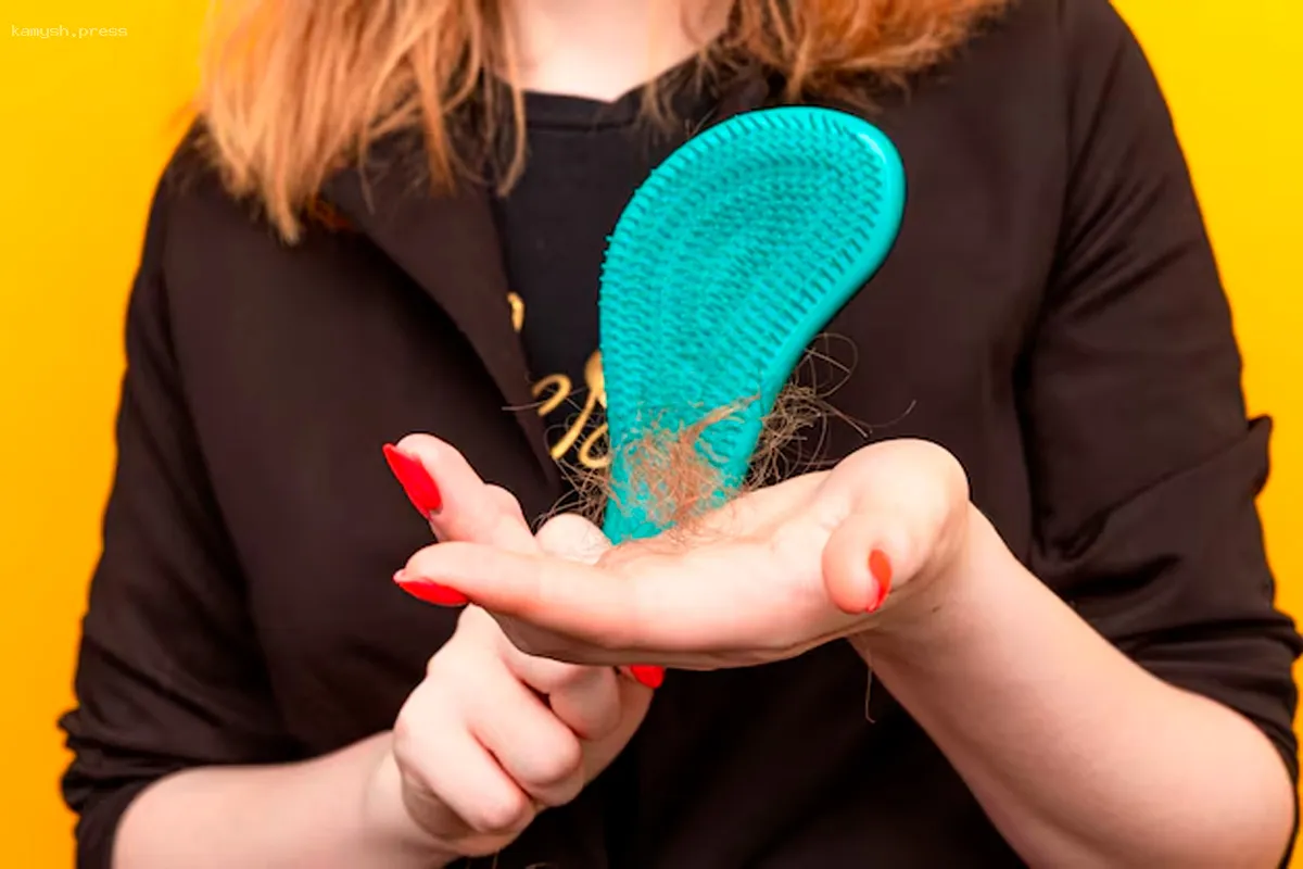 Эксперт указала на причины ломкости волос и ногтей