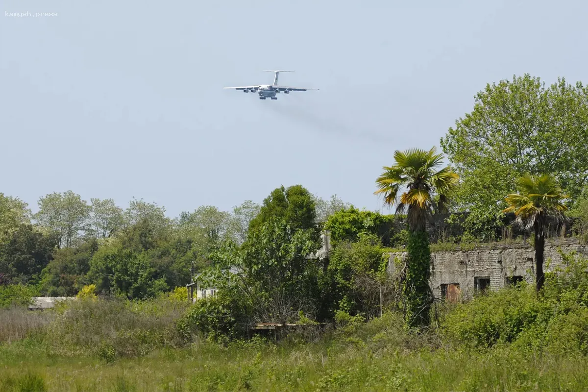 В Абхазии анонсировали первый тестовый полет из обновленного аэропорта Сухума