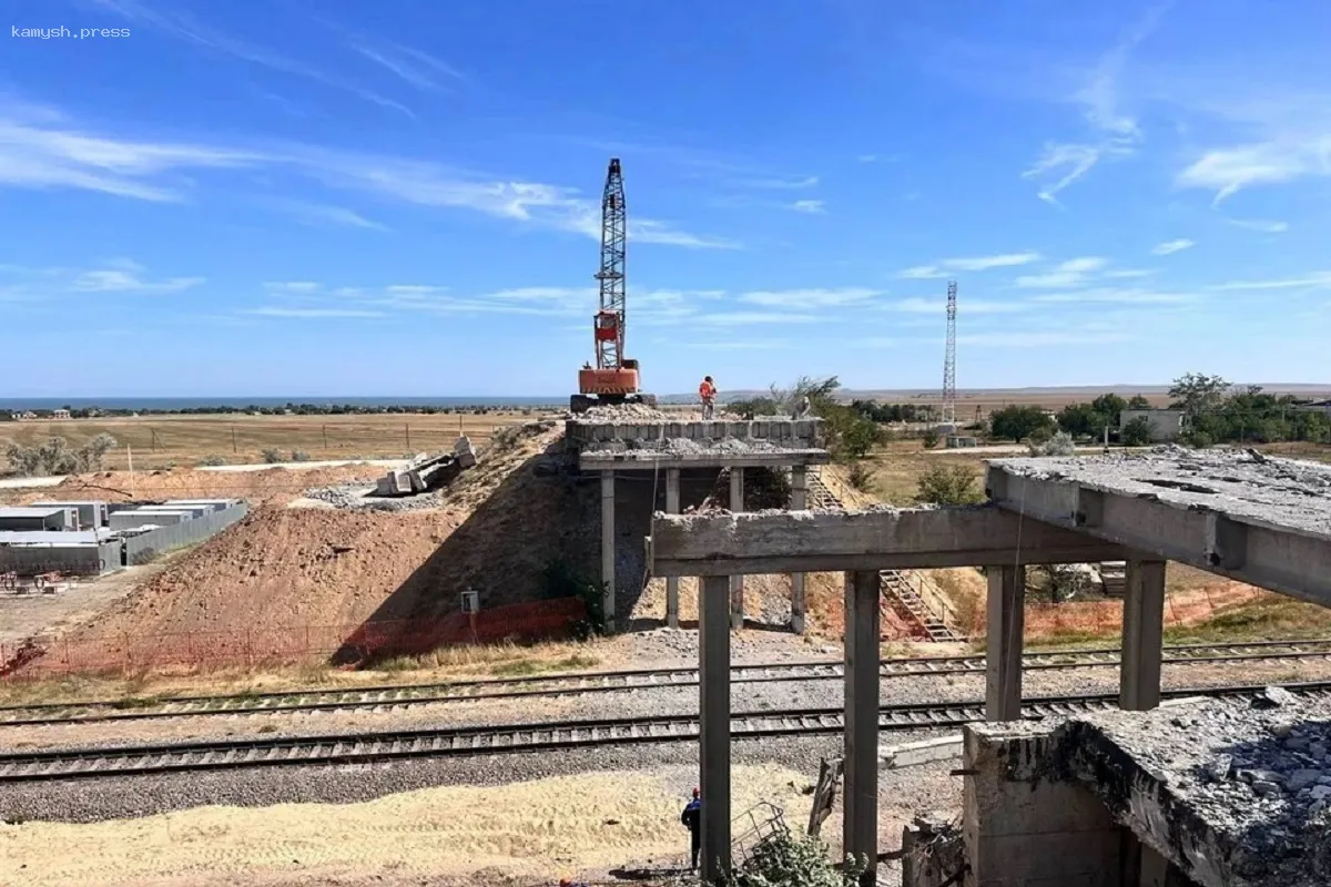 Дорожники ограничили движение на трассе Джанкой - Золотое