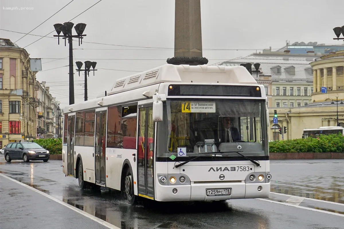 В Петербурге выявили число нарушений температурного режима в автобусах за июль