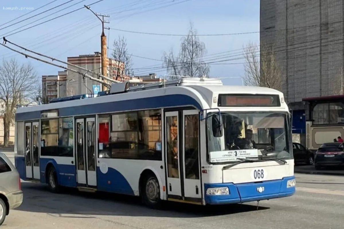 В Смоленске сложился дефицит водителей троллейбусов