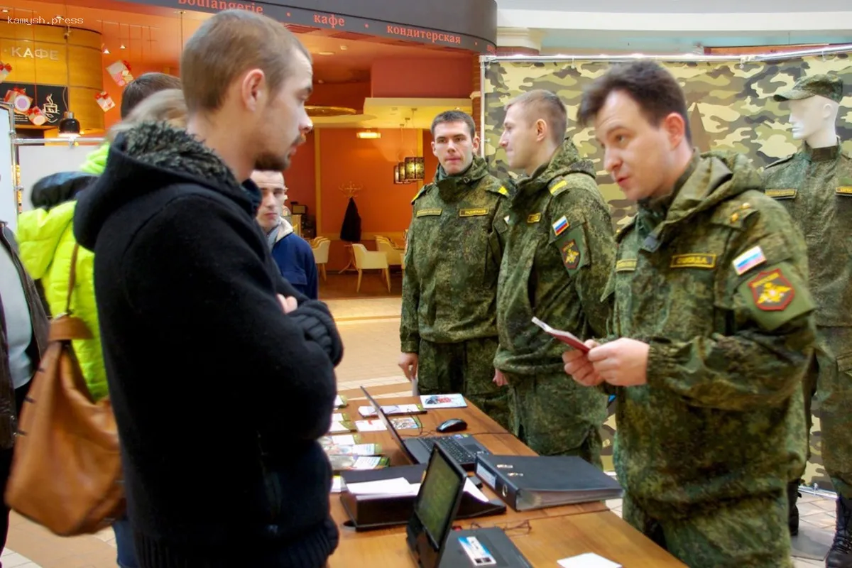 В Петербурге значительно повысили выплаты контрактникам