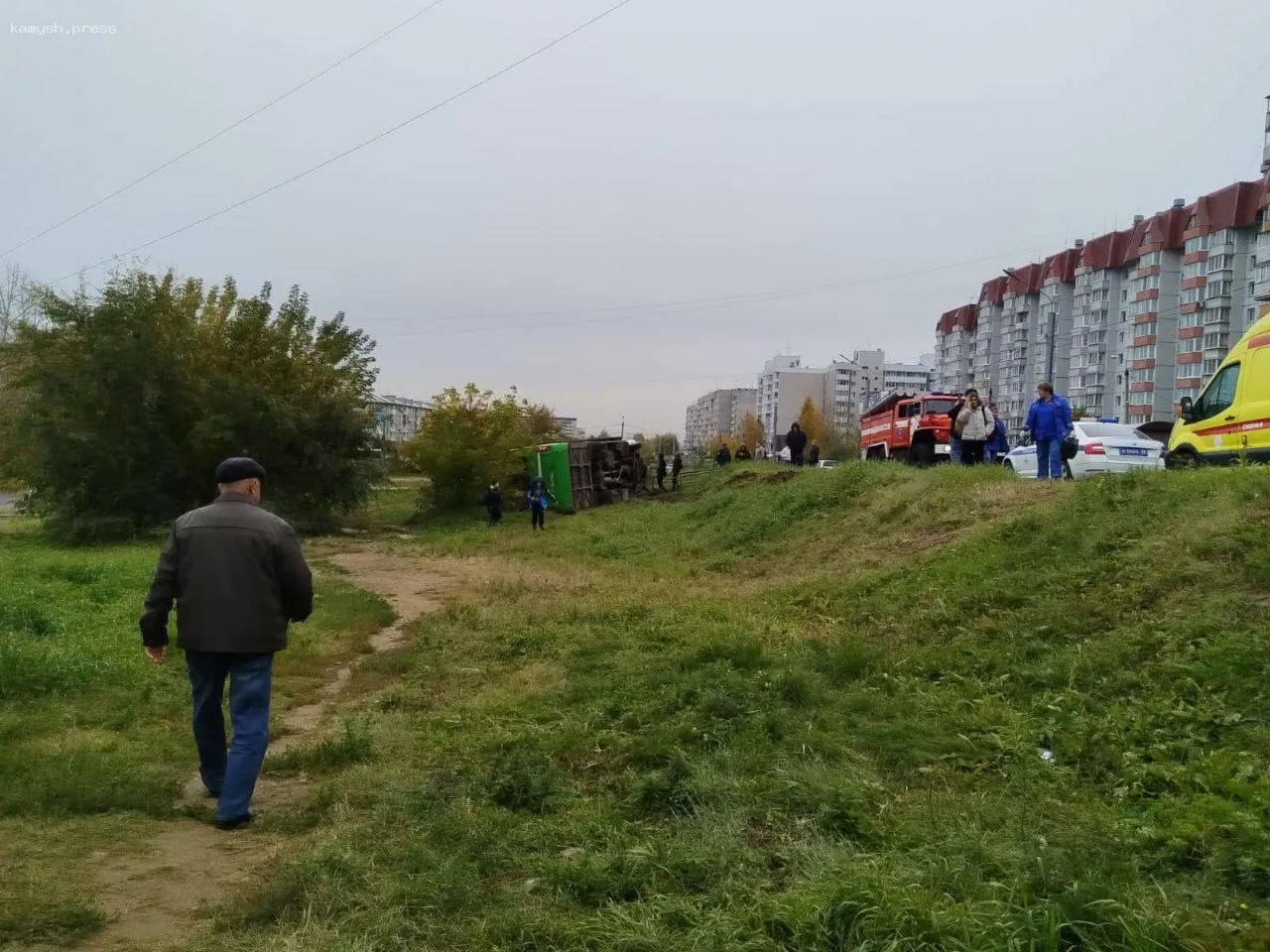 В Иркутске перевернулся автобус с пассажирами