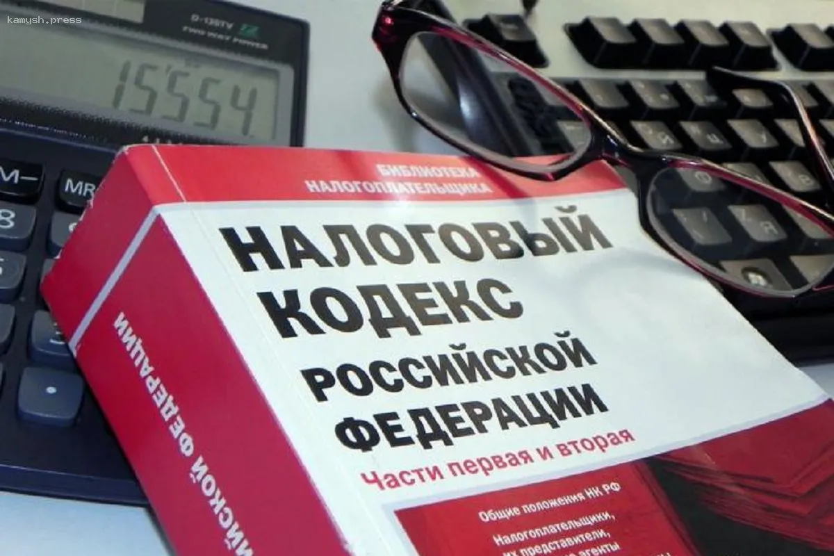 Экономист Сивков рассказал, будут ли облагаться налогом на вклады зарплатные и пенсионные карты