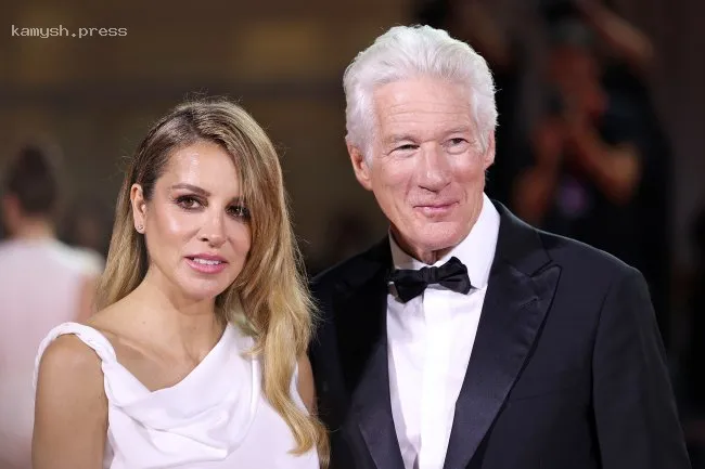 Мы никогда не были так счастливы: Ричард Гир рассказал, как ему живется в Испании