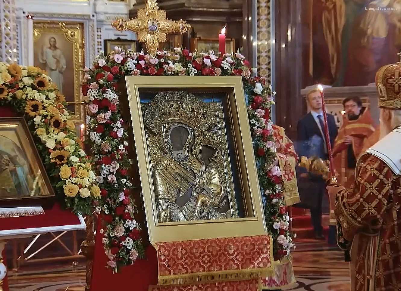 Тихвинскую икону Божией Матери привезли в Москву