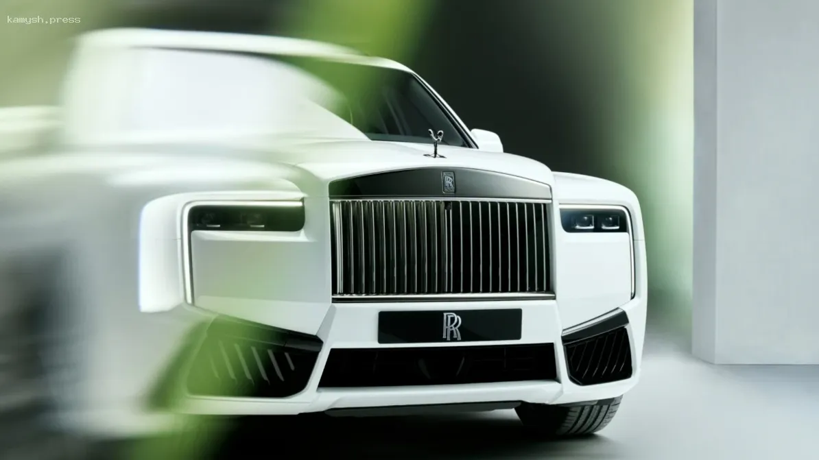 В РФ стартовали официальные продажи люксового внедорожника Rolls-Royce Cullinan Black Badge