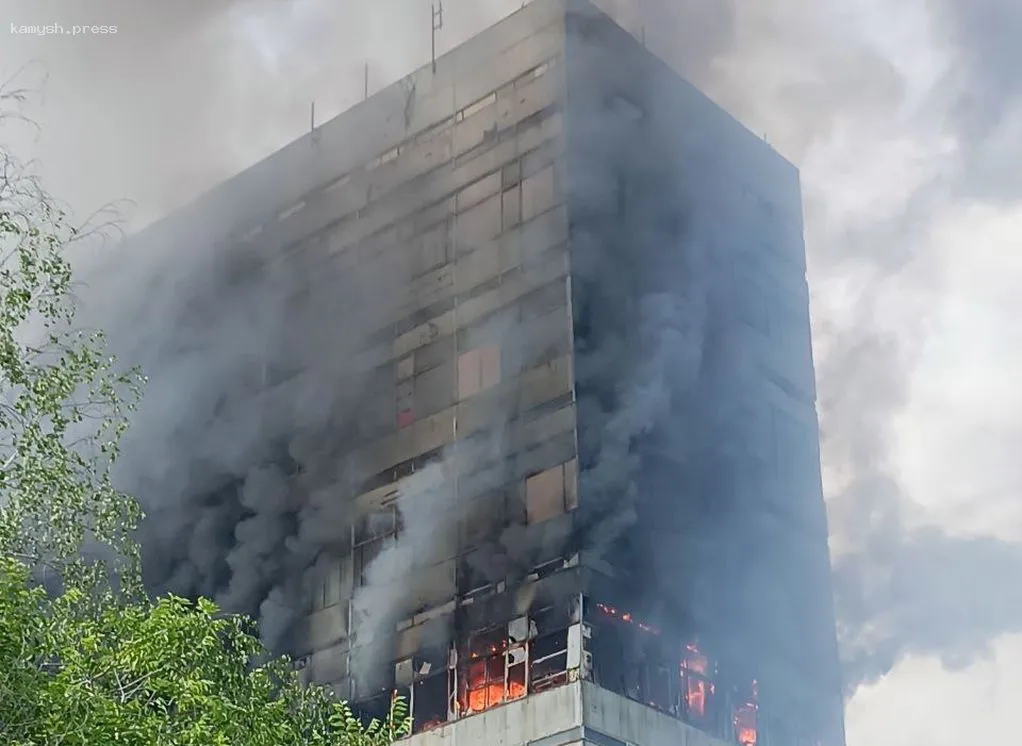 Следствие по делу о крупном пожаре в здании во Фрязино может затянуться еще на две недели