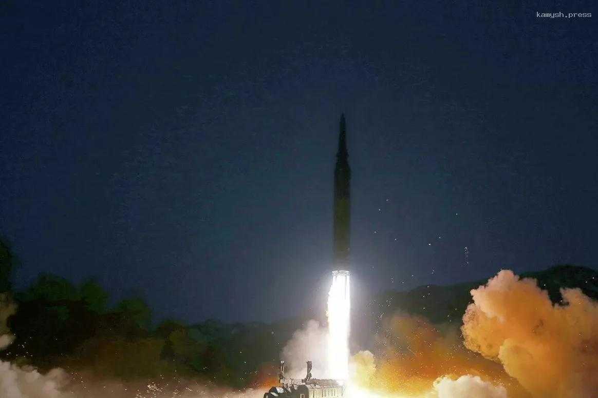 КНДР в ночь на 30 мая выпустила около 10 баллистических ракет малой дальности