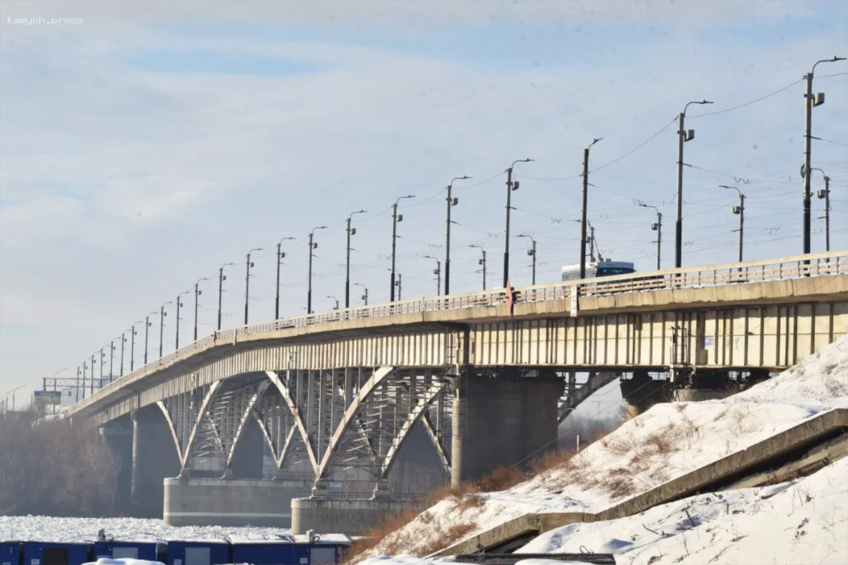 Экс-директор омского СоюзДорНИИ погиб, упав с моста у Телецентра