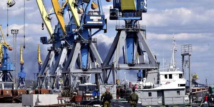 Андрющенко объяснил прибытие второго российского танкера в порт Мариуполя (ФОТО)
