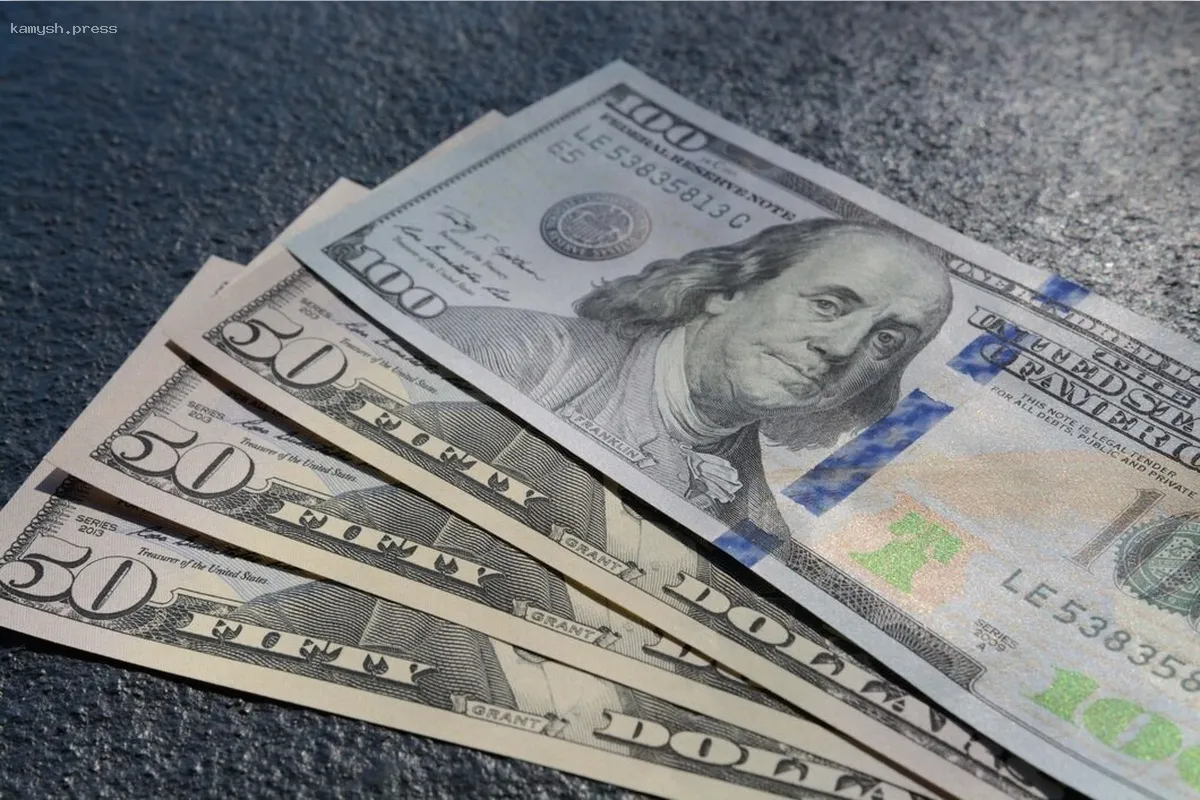 Эксперты SberCIB скорректировали прогноз курса доллара на 2025 год