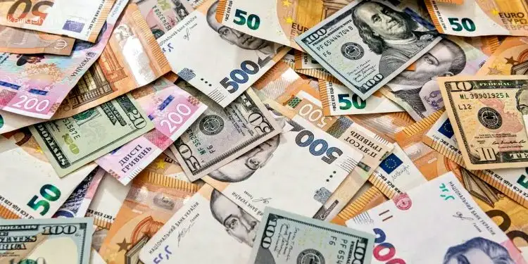 Эксперт прокомментировал возможные колебания валют в первую неделю марта