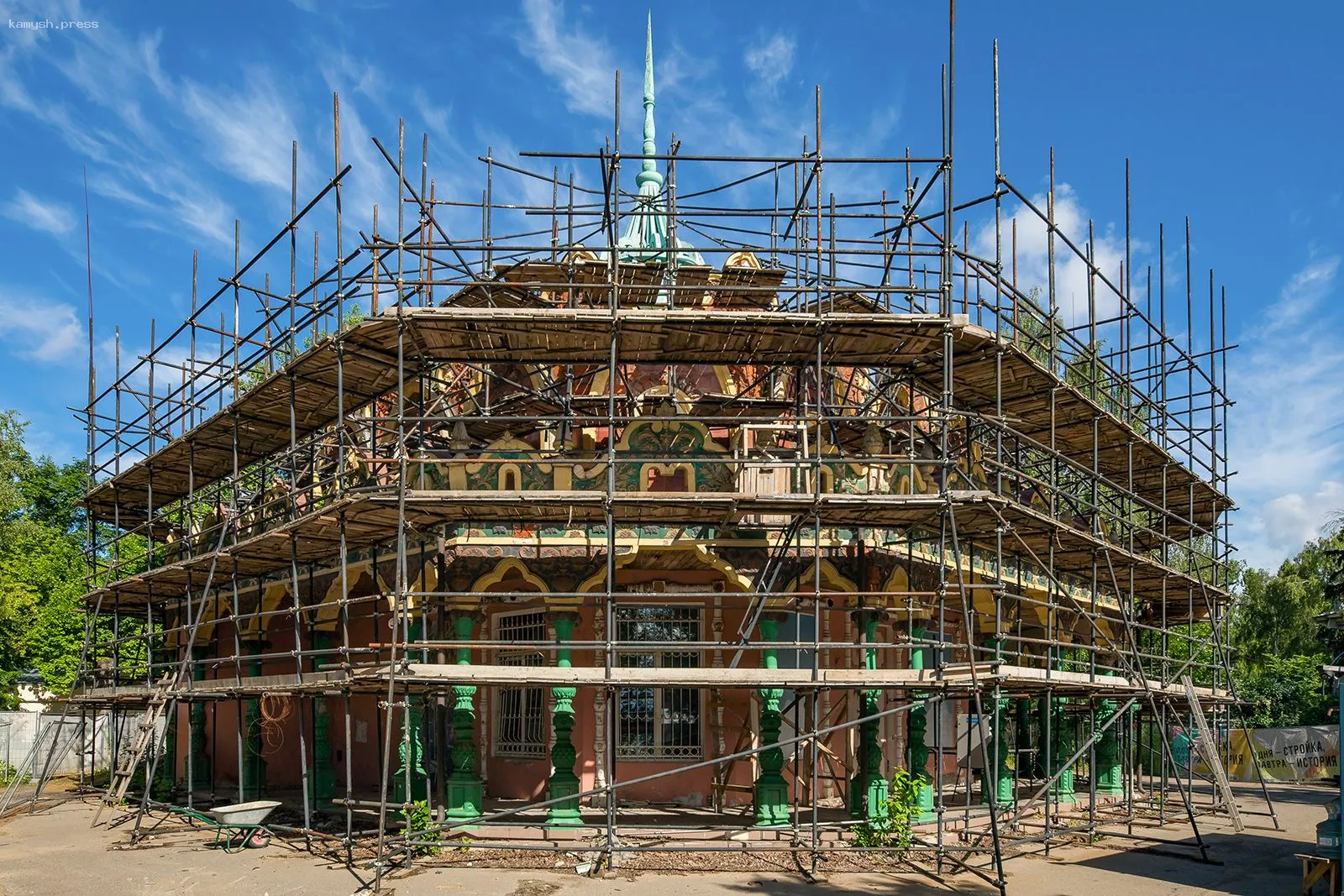 Павильон «Главтабак» на ВДНХ возвращает утраченные элементы в ходе реставрации