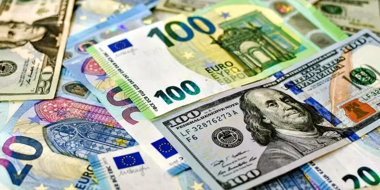 Экономист оценил, как переход НБУ с евро на доллар скажется на курсе валют